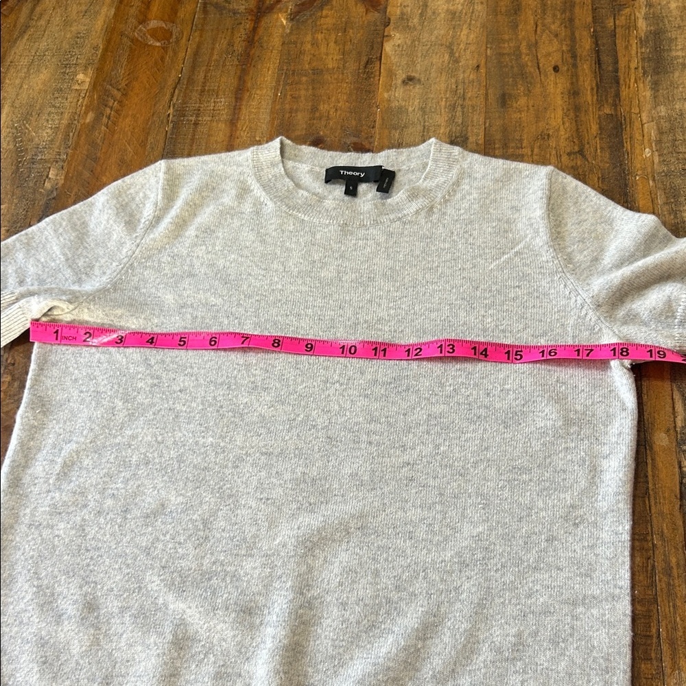 Theory Heather Gray Short Sleeve Top - Picture 4 of 7